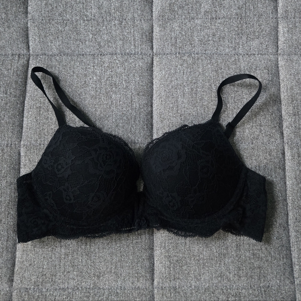 Intimissimi | Push Up Floral Lace Bra 36B In  Black